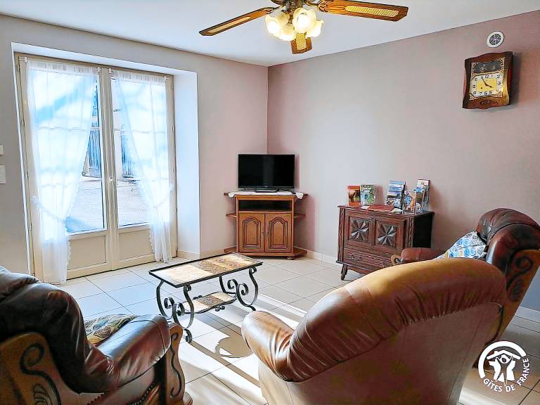 Fully equipped gite with barbeque, yard & terrace | Pets are welcome — photo 3