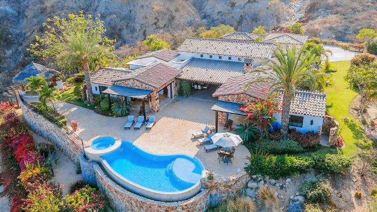 465 m&sup2; Villa