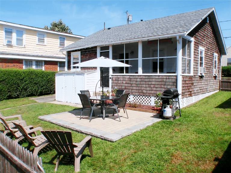 Cabin  Newport East