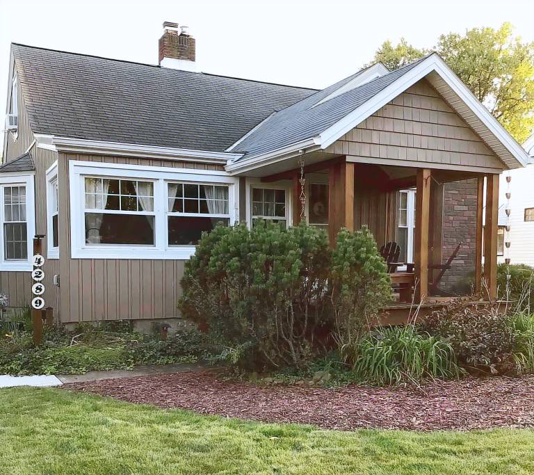 House  Vermilion