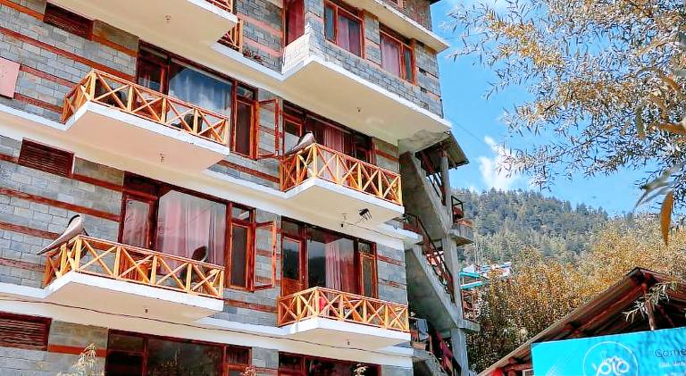 YOLO Social - The Social House & Cowork - Manali in Manali