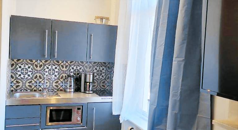Serviced apartment with garden & terrace — photo 4