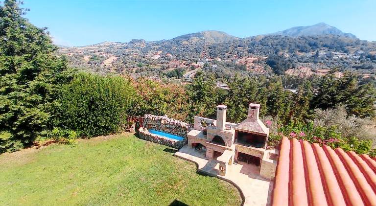 Fully equipped vacation home with patio, yard & BBQ | Perfect for remote work | Pets are welcome — photo 5