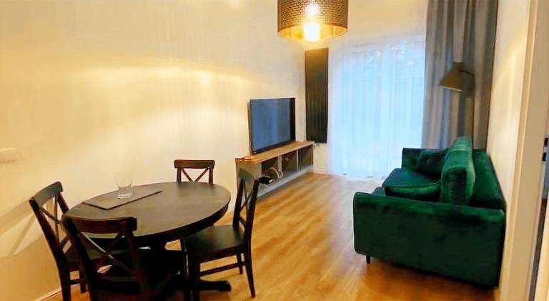 Apartment with patio — photo 2