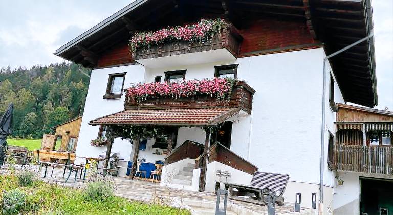 Holiday apartment with garden & terrace in Radstadt
