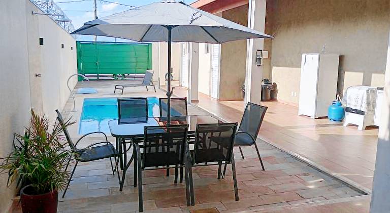 Vacation home with pool — photo 3