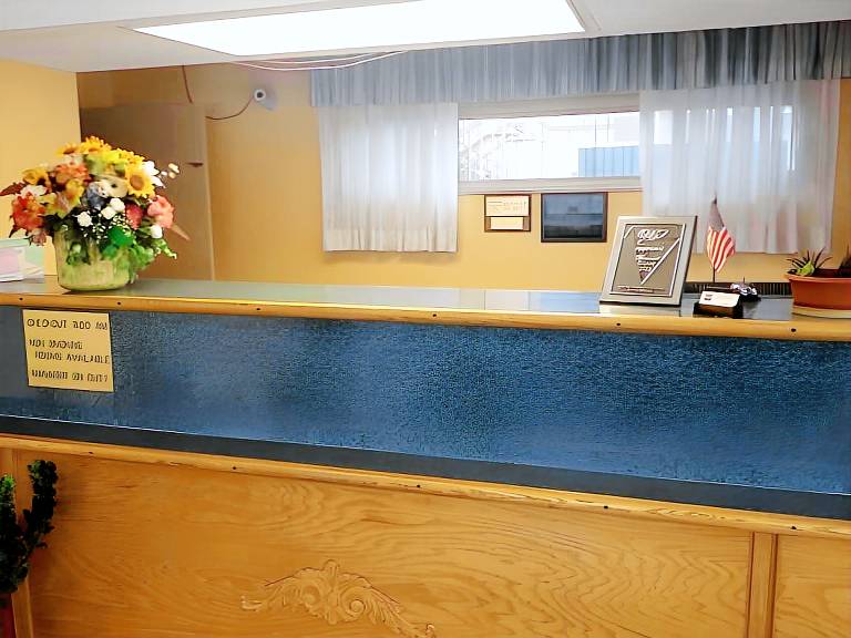 Richmond Inn & Suites — photo 5