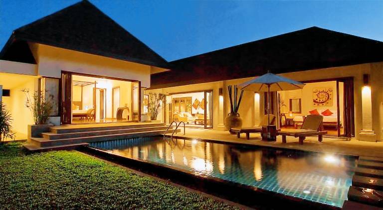 Villa with pool — photo 2