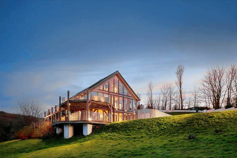 House  Watermouth