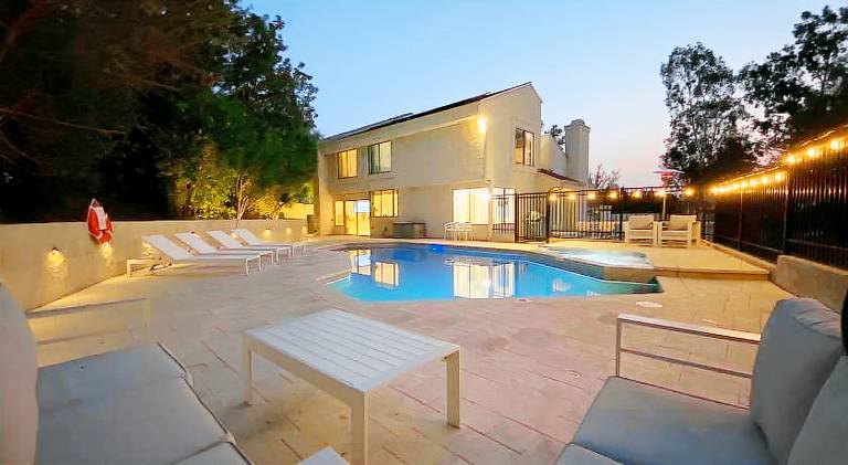 Villa with hot tub & pool — photo 3