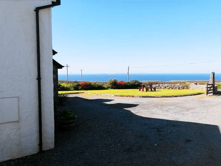 Cottage  Carrownycleary