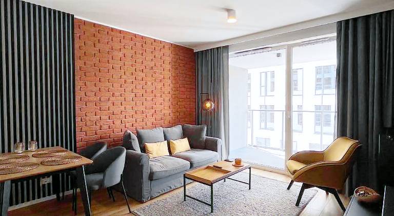 Serviced apartment with patio — photo 3