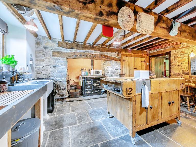 Family-oriented cottage with grill & garden | Pets are welcome — photo 4