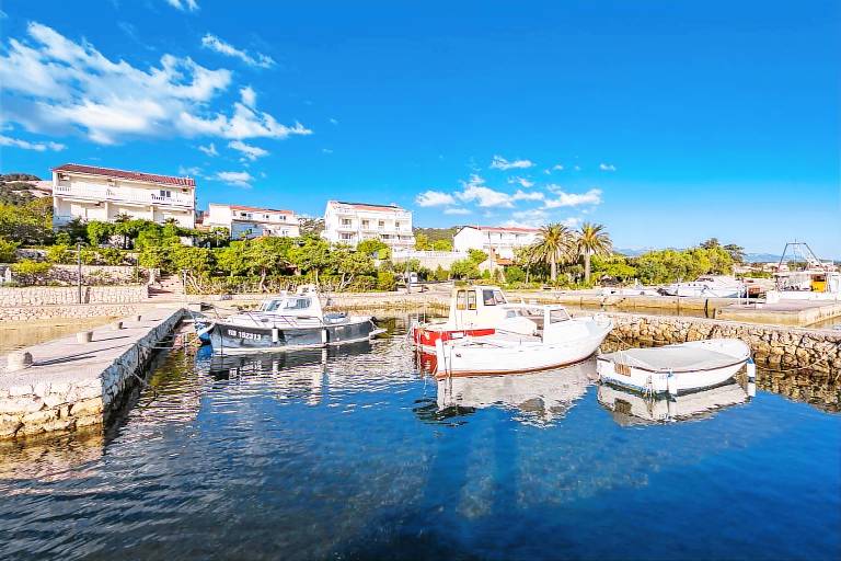 Apartments Jurica Studio with Sea View