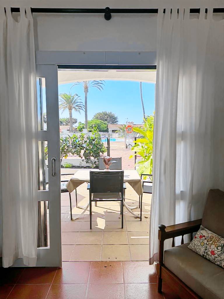 Rental apartment with patio & pool — photo 2