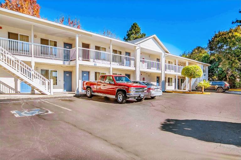 Motel 6 Portland, OR Mall 205 in Portland, OR