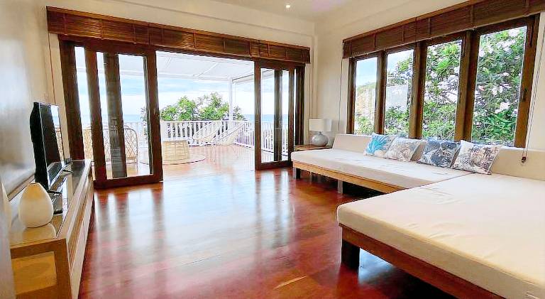 Villa with private pool, patio & BBQ | Suitable for remote work | Pet-friendly — photo 2