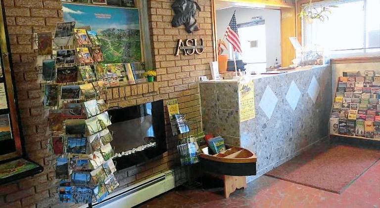 Master Hosts Resorts-Highland Hills Cabins — photo 5