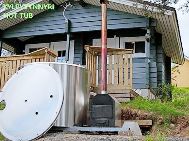 Vacation home with hot tub & sauna — photo 4