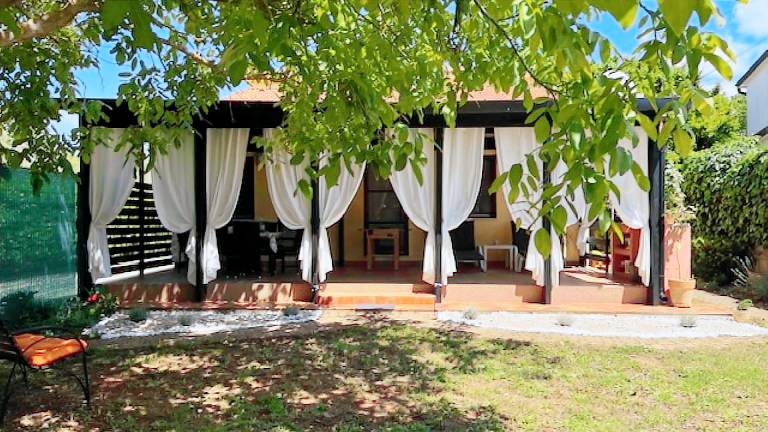 Villa with barbecue, garden & terrace — photo 3