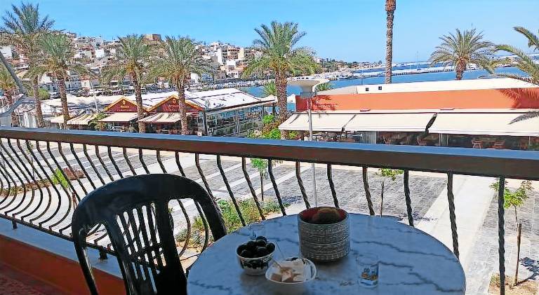 SeaShell apartment Sea View, Castle View 200metres from the Beach in Sitia