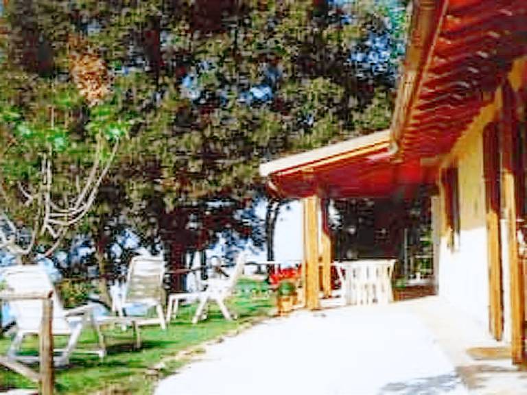 House with barbeque, patio & yard — photo 5