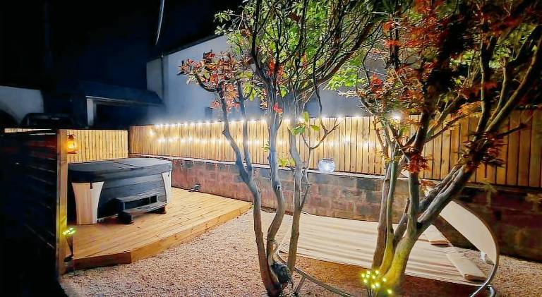 Apartment with jacuzzi — photo 5