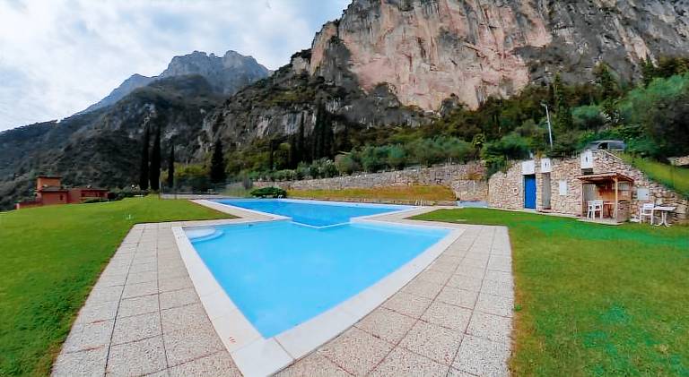 Rental apartment with pool — photo 4