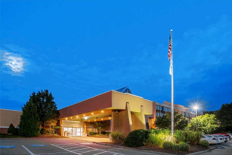 Holiday Inn Harrisburg I 81 By IHG