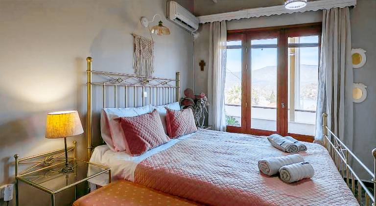 Villa with yard & patio | Perfect for remote work in Lesvos