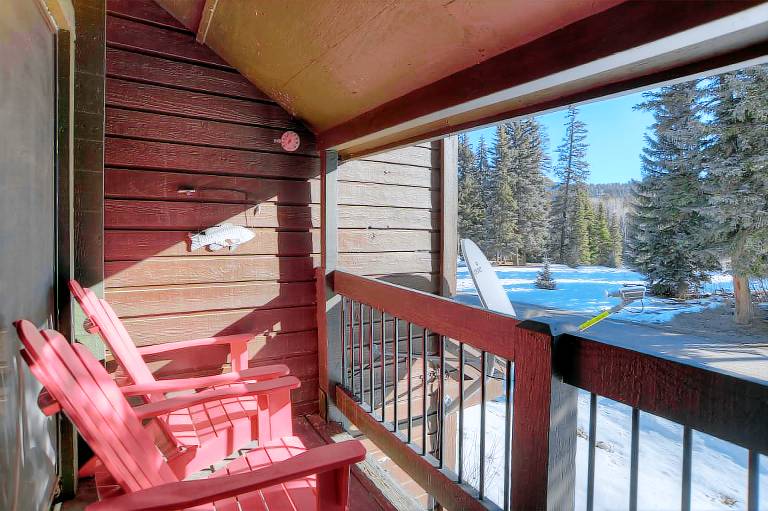 Family-oriented nice vacation home with jacuzzi, BBQ & fast internet | Pets allowed — photo 2