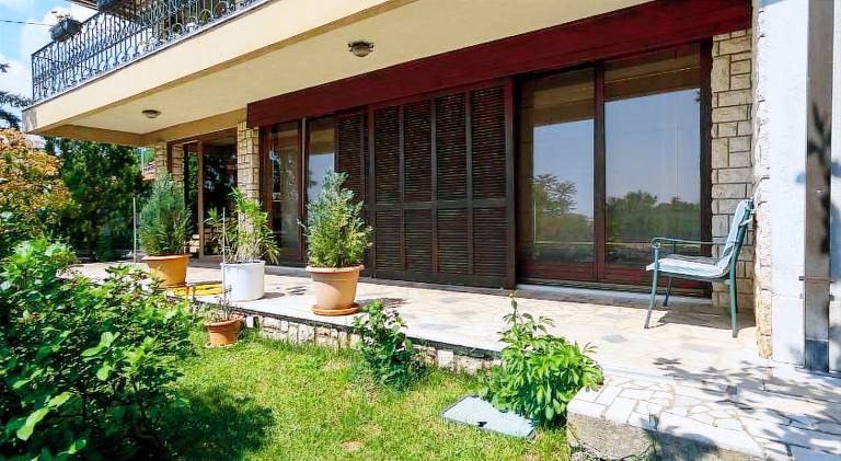 Holiday apartment with terrace, barbeque & yard in Opatija