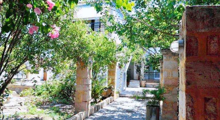 Κεντρο Αιγινα ησυχη κατοικια90τμ διπλα στη θαλασσα in Aegina