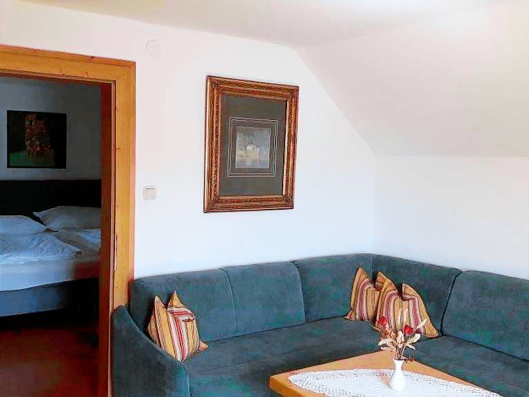 Klimtstudio mit Seeblick Balkon und 2 Schlafräumen