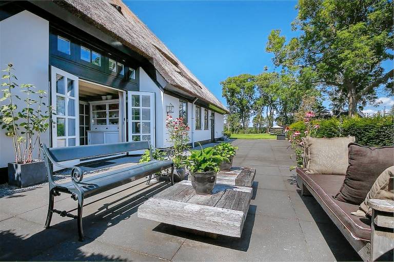 Fully equipped spacious vacation home with patio, garden & grill | Nature view | Pets are welcome — photo 5