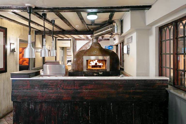 The White Lion — photo 2