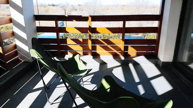 Fully equipped beautiful vacation home with patio & pool | Pets allowed — photo 4