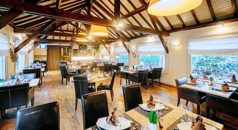 Logis Hotel Des Acacias Lille Neuville en Ferrain, Restaurant l'Acacias Gourmand — photo 3