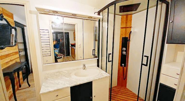 Rental apartment with private pool, terrace & yard | Pets allowed — photo 2