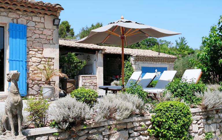 Vacation home with grill, terrace & yard — photo 2
