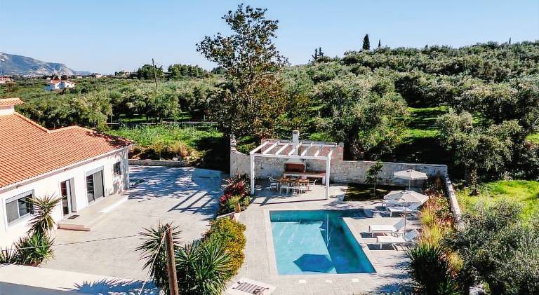 Ample villa with pool | Pet-friendly — photo 5