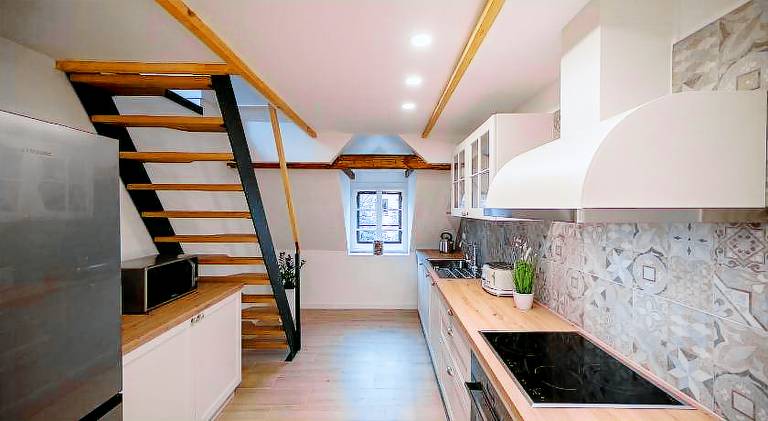 Holiday apartment with yard — photo 3