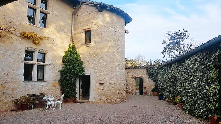 Gite with terrace & garden | Pets are welcome — photo 2