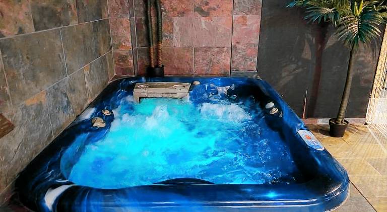 Rental apartment with hot tub | Dogs allowed — photo 3