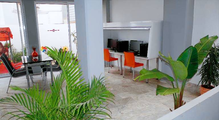 Serviced apartment with terrace | Close to the beach | Pet-friendly — photo 4