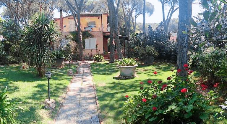 Apartment with 2 rooms for 5 persons in Pula