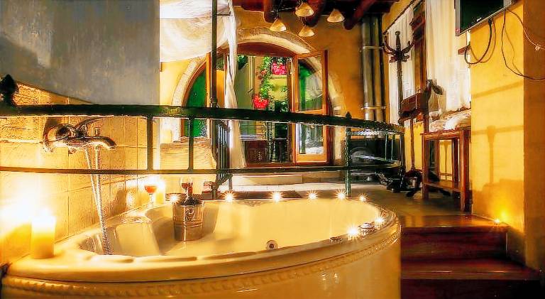 IFIGENIA TRAD. ROOMS IN OLDTOWN BY. MARIOS — photo 3