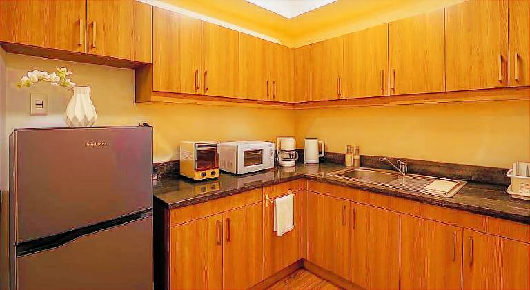 One Aston Residences 2BR Balcony Suite Near Mines View Baguio — photo 3