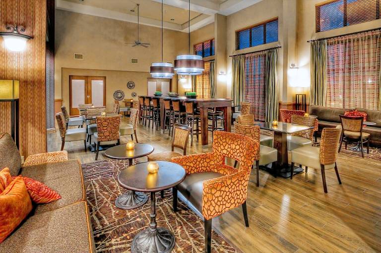 Hampton Inn & Suites Kalamazoo/Oshtemo — photo 2
