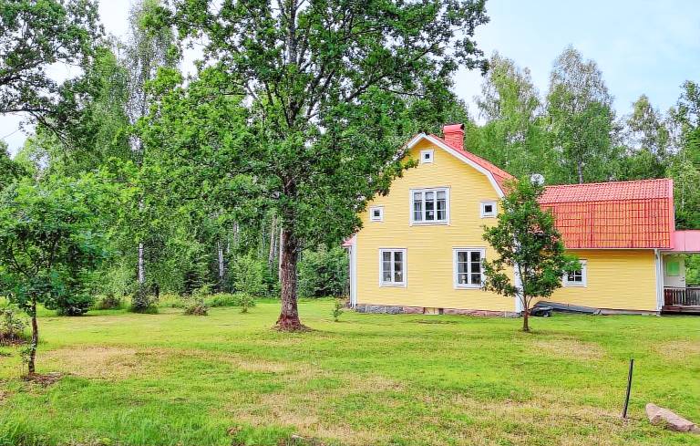 Dom  Åsnen